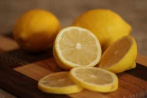 citrons, tranches de citrons