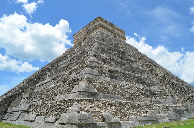 pyramide maya