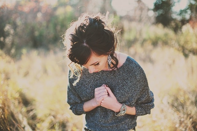 Jeune femme, paysage, nature